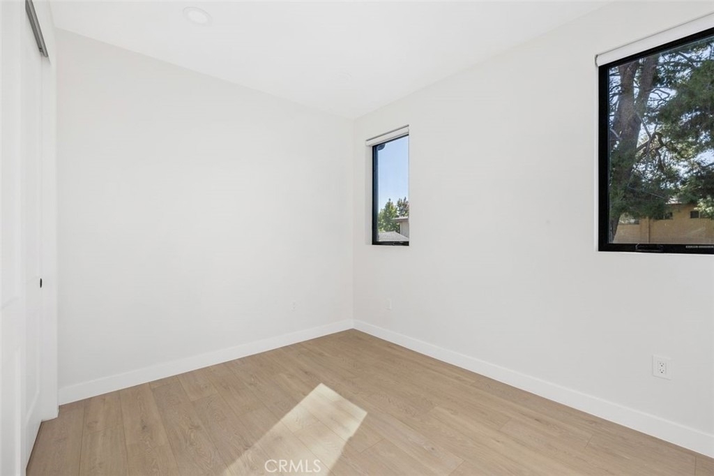 5061 1/2 Cartwright - Photo 8