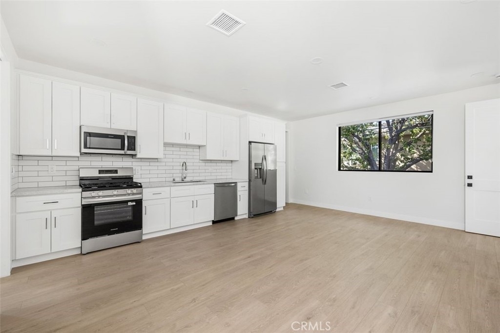 5061 1/2 Cartwright - Photo 3