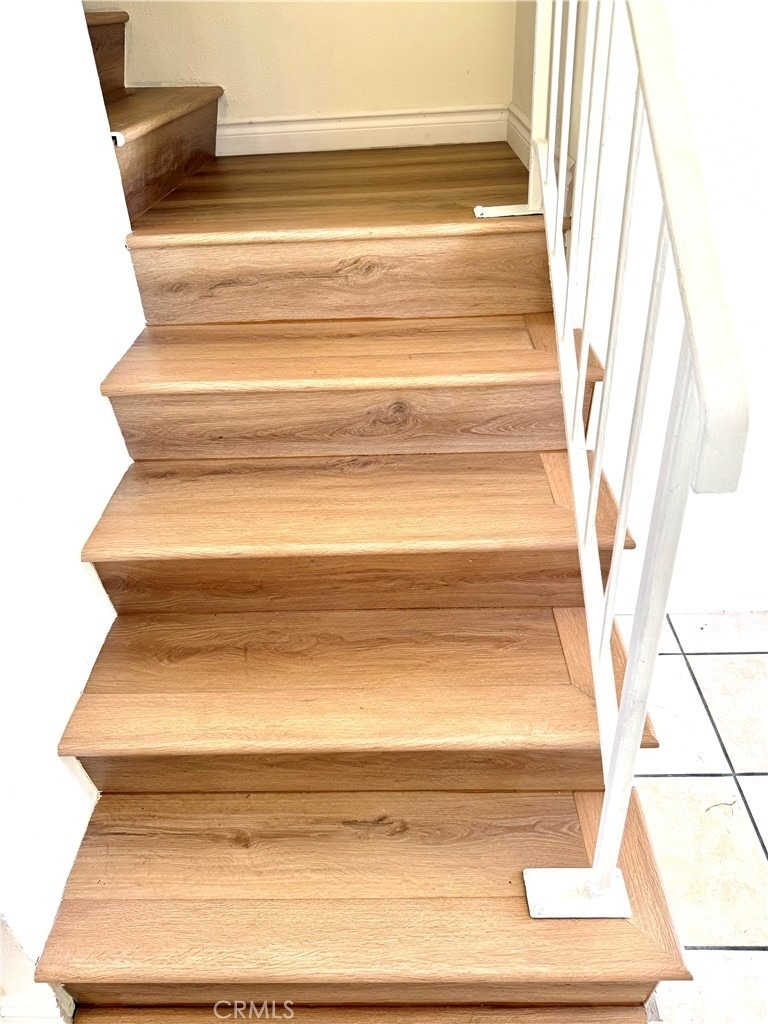 684 E Lee Place - Photo 9