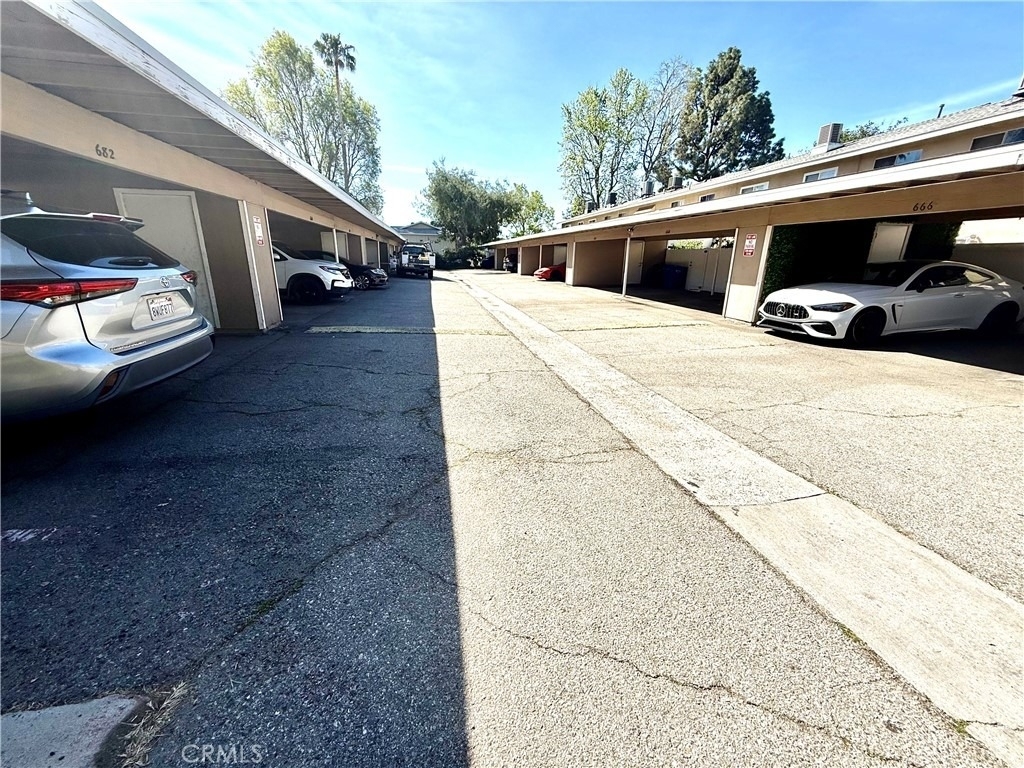 684 E Lee Place - Photo 27