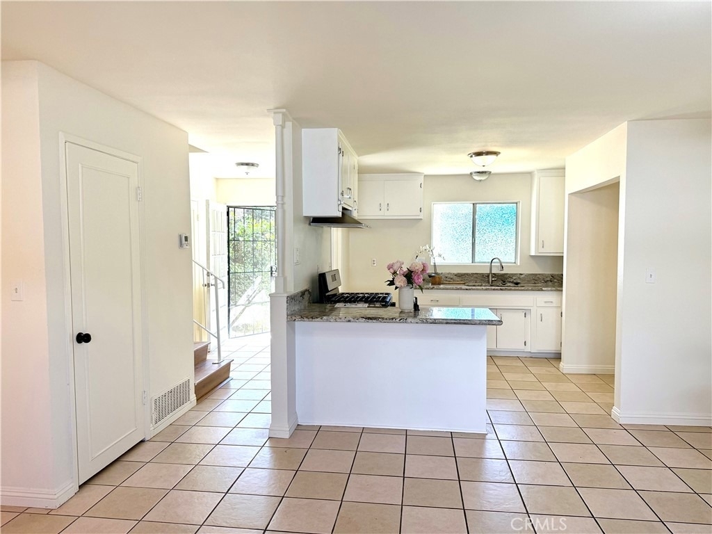 684 E Lee Place - Photo 21