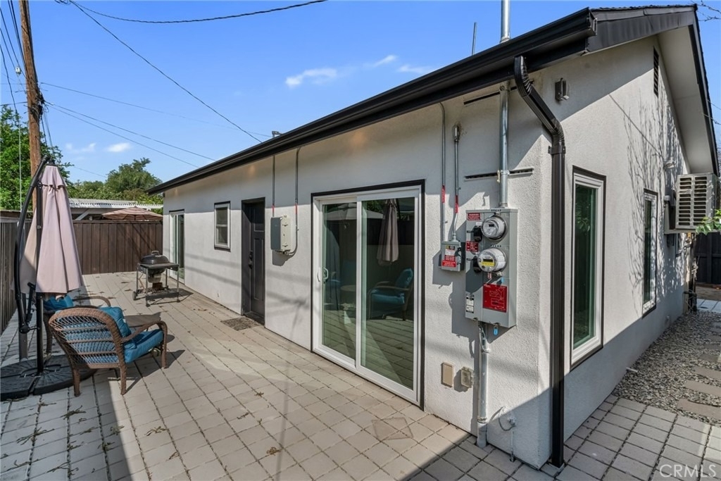 22434 Berdon St - Photo 31