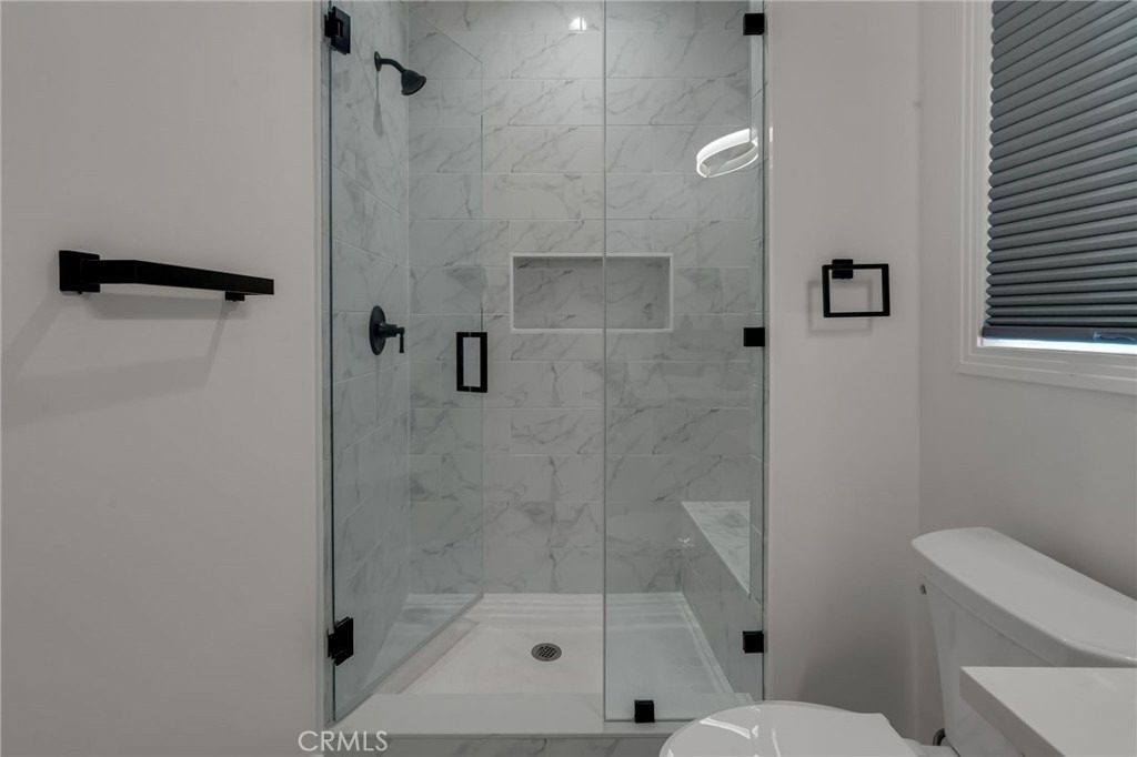 22434 Berdon St - Photo 21