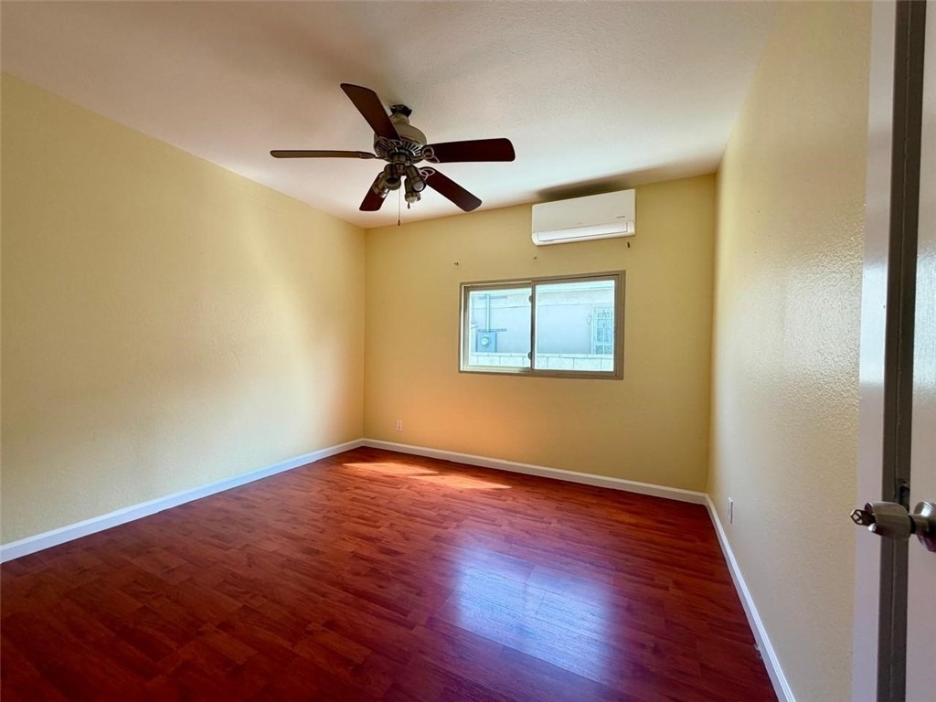 607 W 101st Street - Photo 12