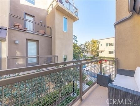 37 Waldorf - Photo 11