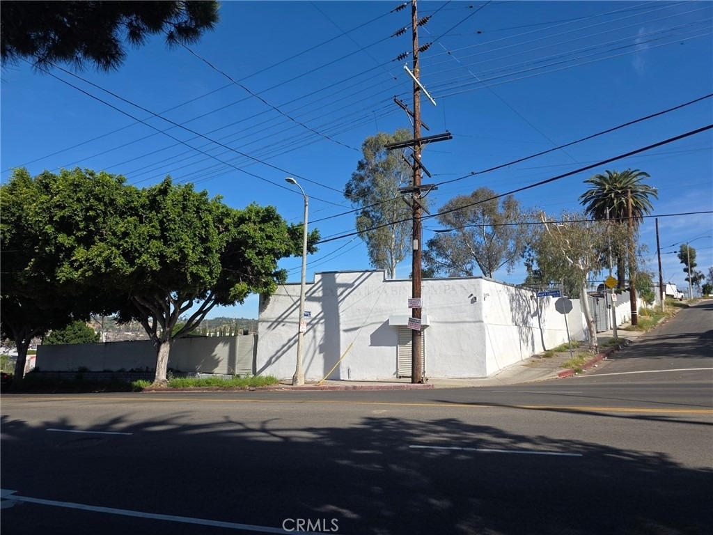 1203 E Cesar E Chavez - Photo 3