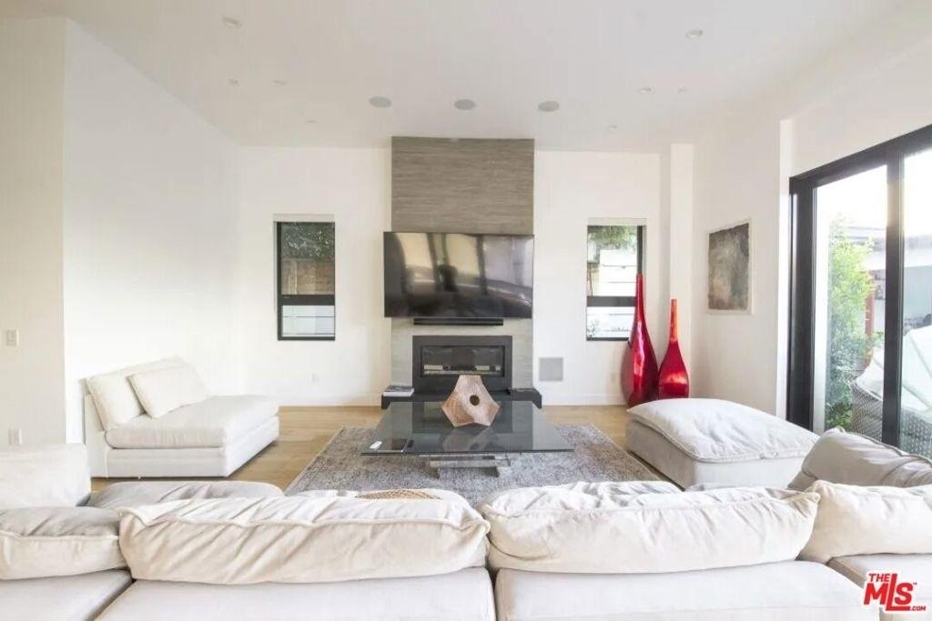 748 N Detroit Street - Photo 10