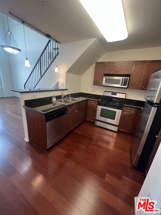 100 S Alameda Street - Photo 2