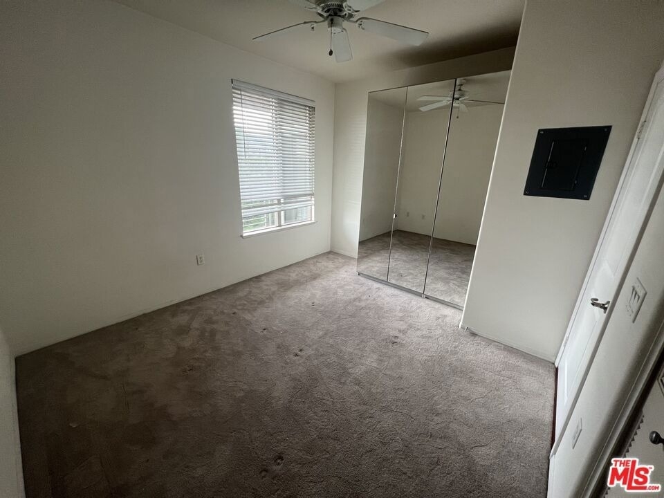 100 S Alameda Street - Photo 9