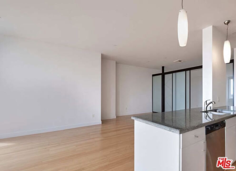 3810 Wilshire Boulevard - Photo 2