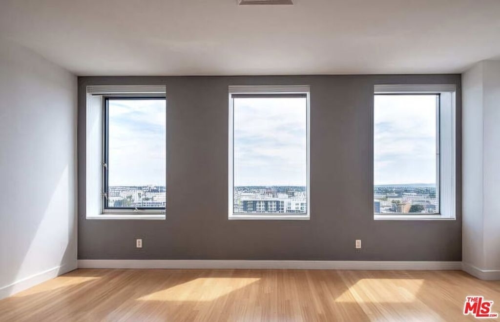 3810 Wilshire Boulevard - Photo 7