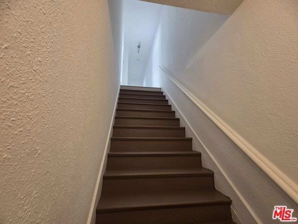 132 S Mountain View Avenue - Photo 25