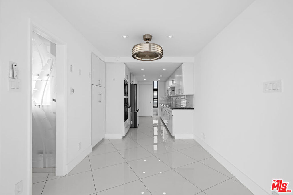 4267 Marina City Dr - Photo 15
