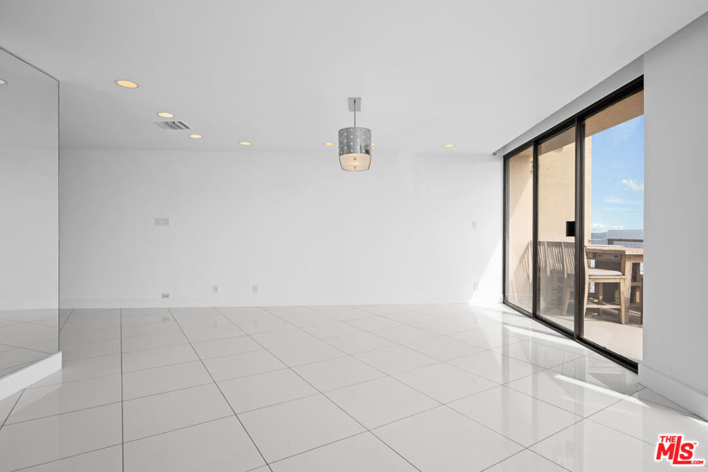 4267 Marina City Dr - Photo 10