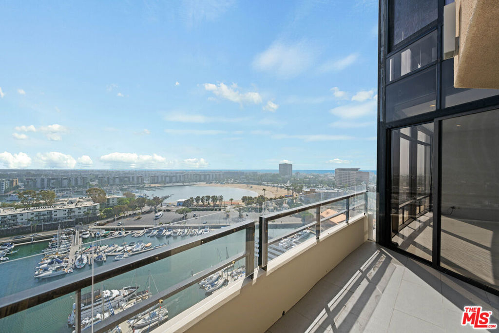 4267 Marina City Dr - Photo 21
