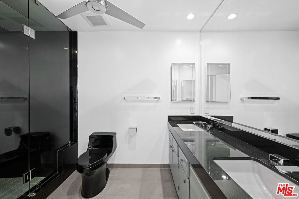 4267 Marina City Dr - Photo 28
