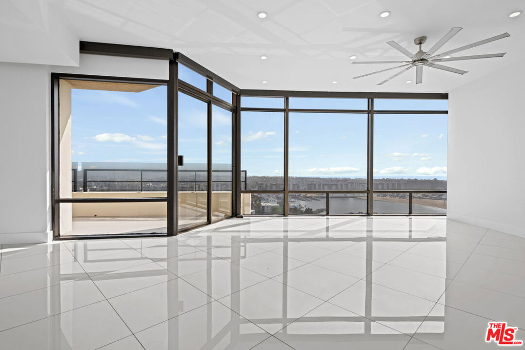 4267 Marina City Dr - Photo 5