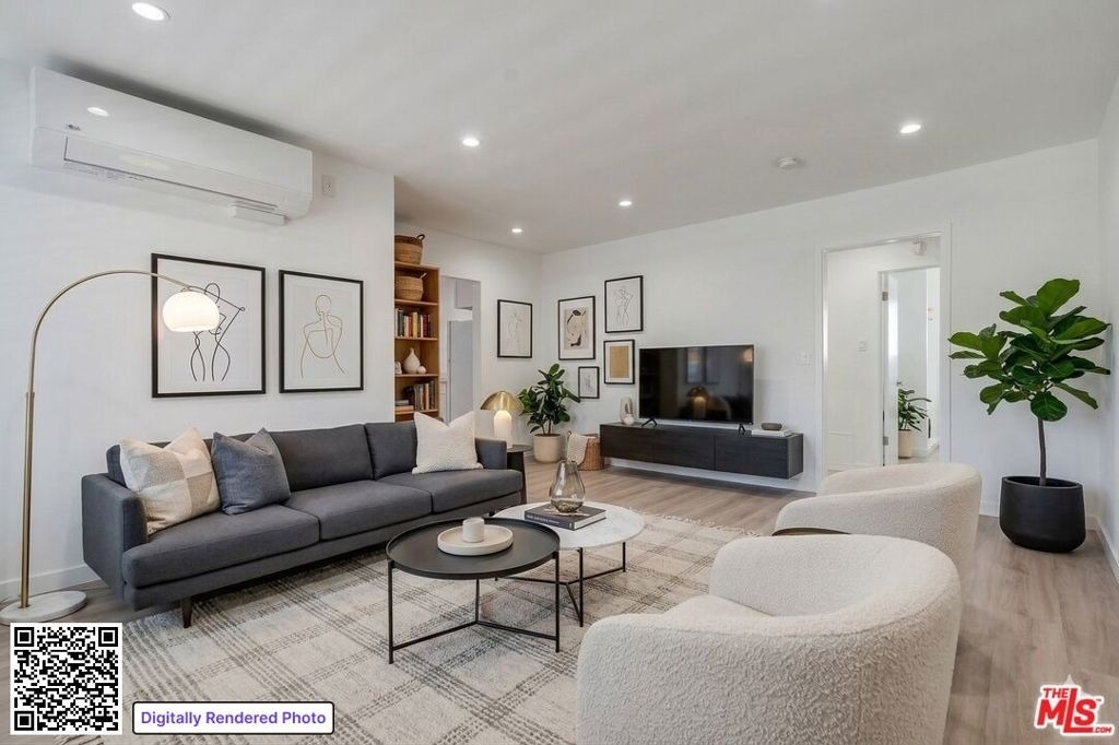 1827 N Van Ness Avenue - Photo 0