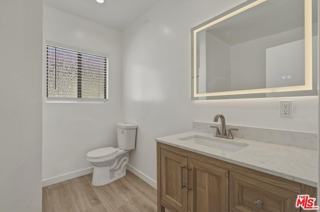 1827 N Van Ness Avenue - Photo 9