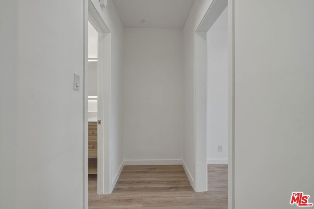 1827 N Van Ness Avenue - Photo 8