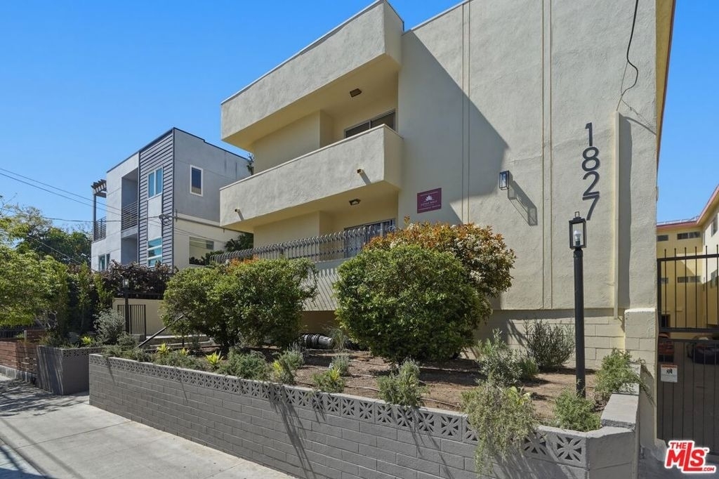 1827 N Van Ness Avenue - Photo 29