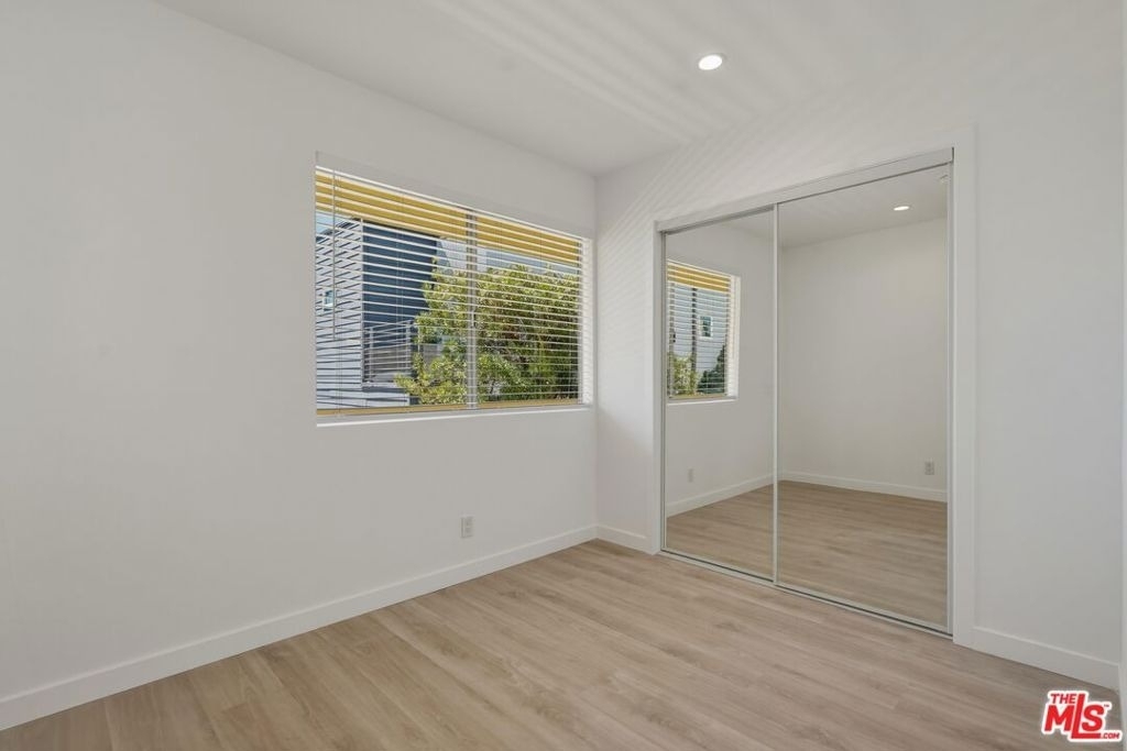 1827 N Van Ness Avenue - Photo 20