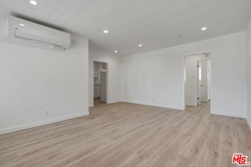 1827 N Van Ness Avenue - Photo 22