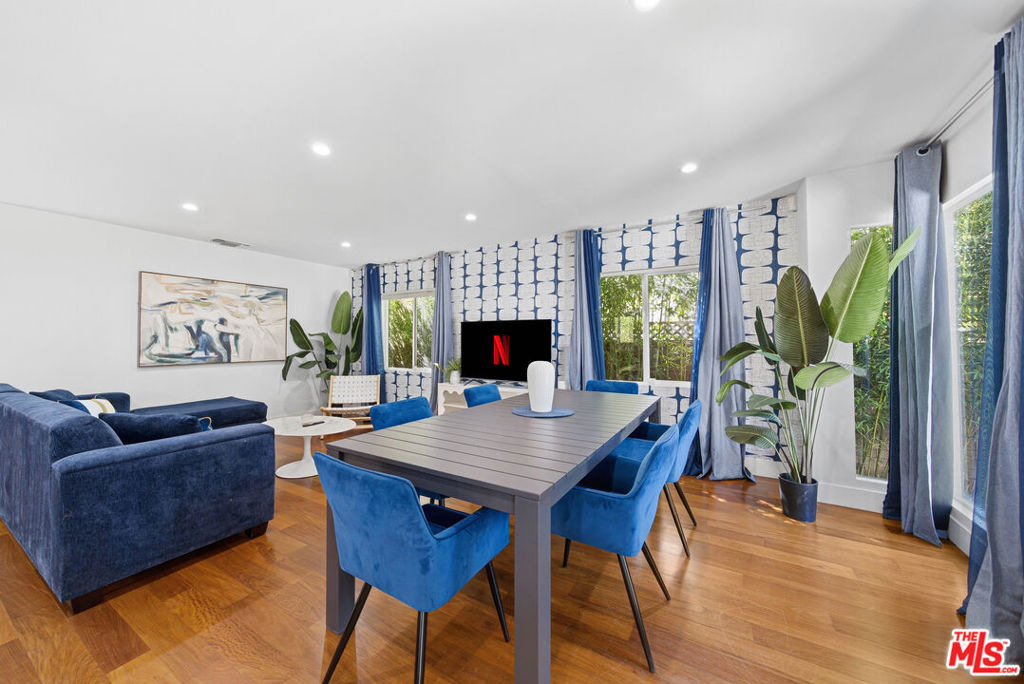 1610 S Hayworth Avenue - Photo 3