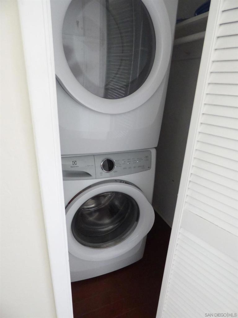 8040 Girard Avenue - Photo 20