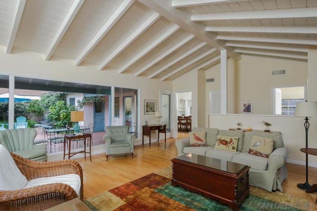 1045 Adella - Photo 1