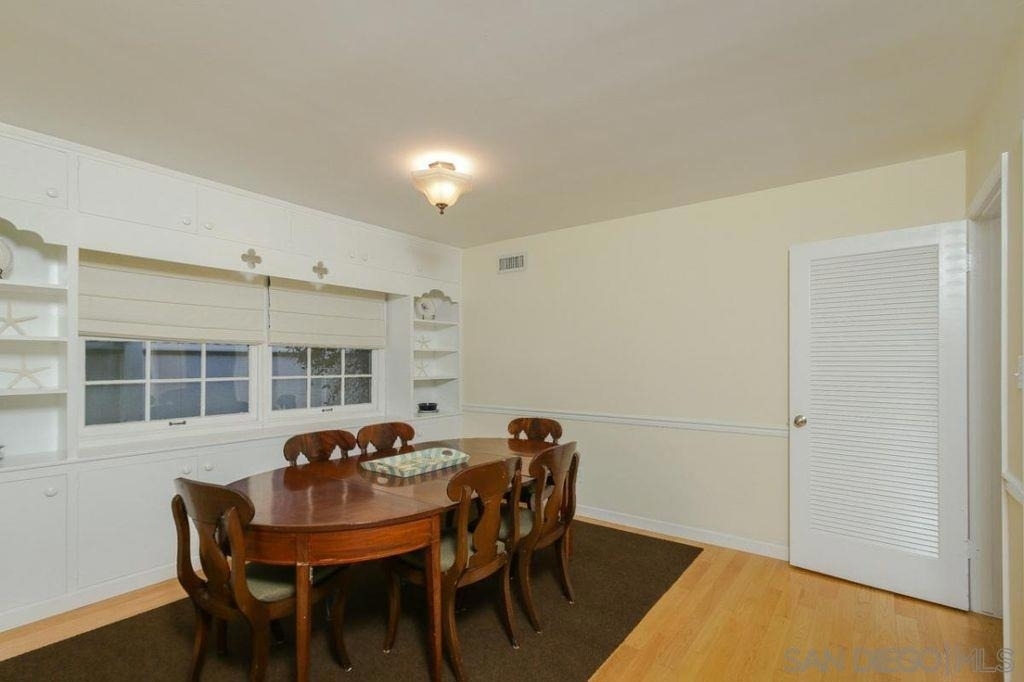 1045 Adella - Photo 19