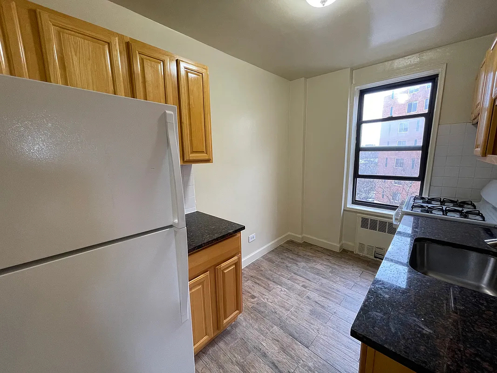 35-15 Leverich Street - Photo 1