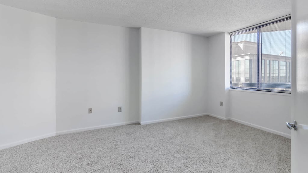2250 Clarendon Blvd. - Photo 21