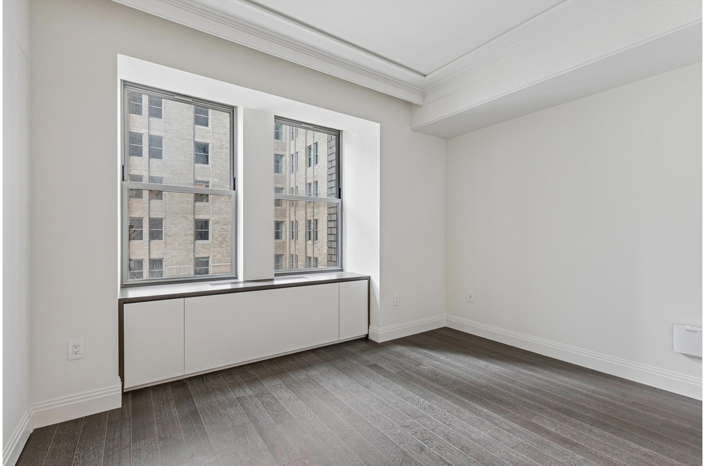 303  Park Ave - Photo 6