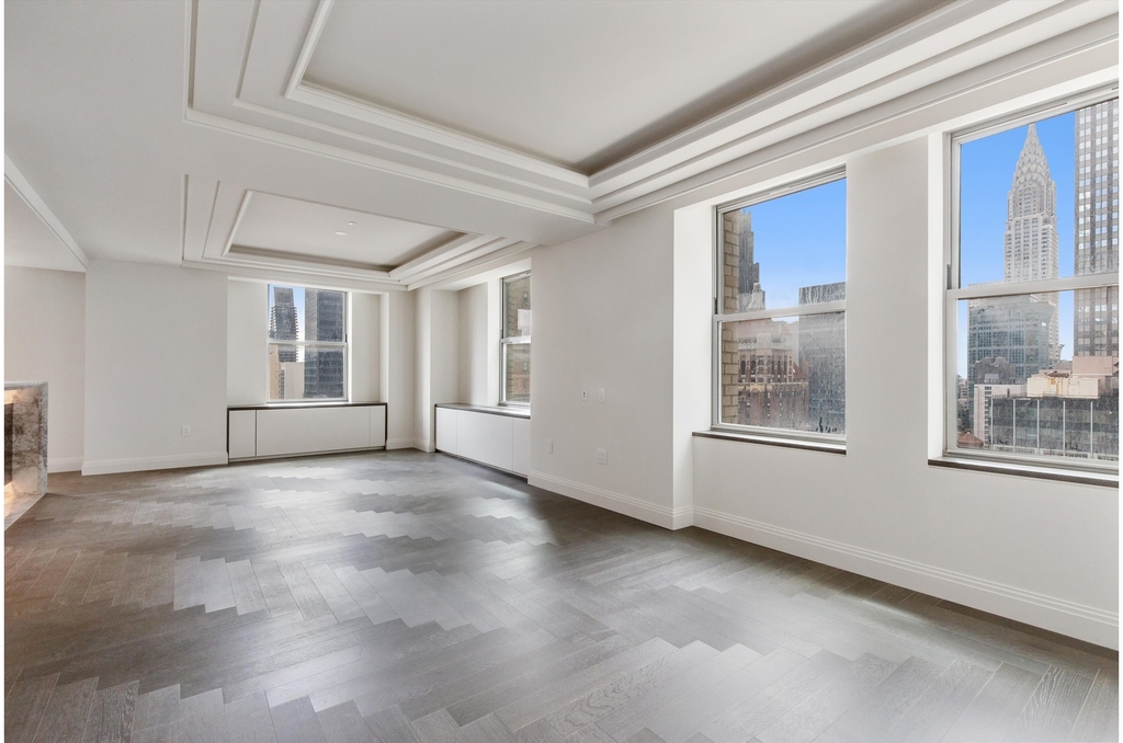 303  Park Ave - Photo 0