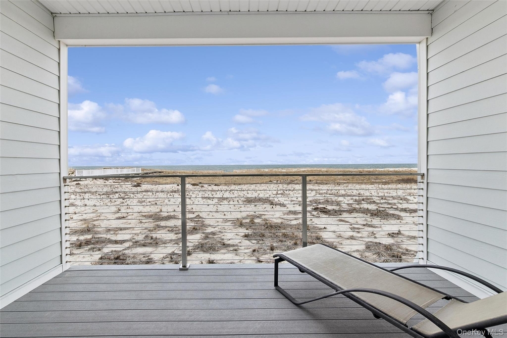473 Dune Road - Photo 1