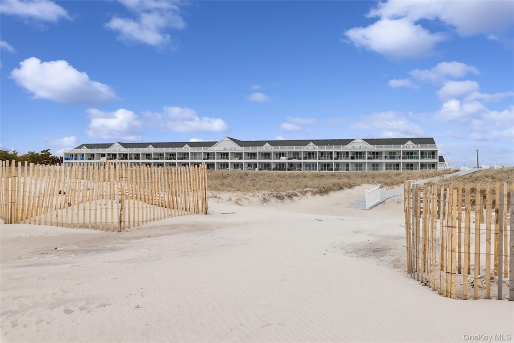 473 Dune Road - Photo 18