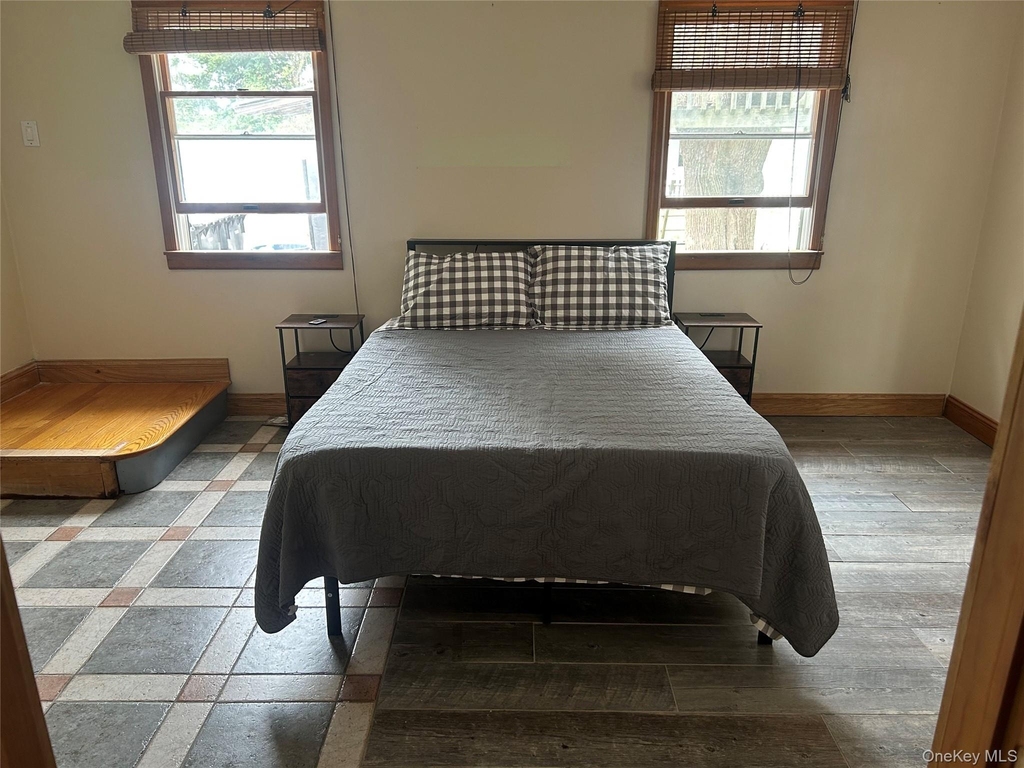 239 Curtin Avenue - Photo 4