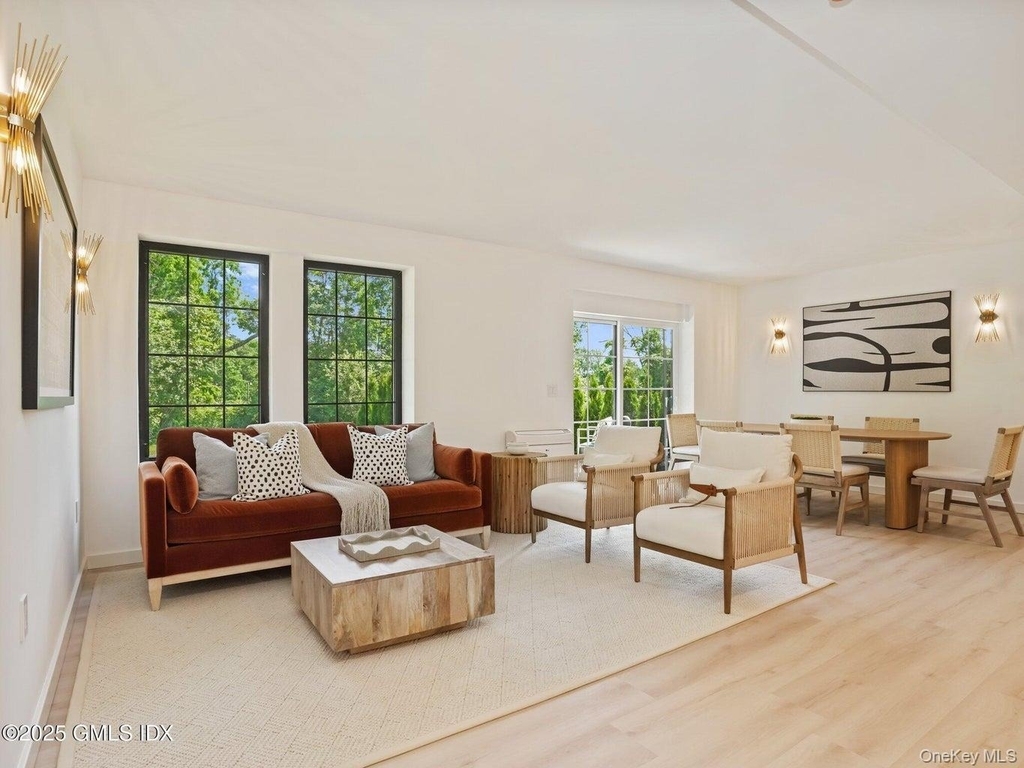 1188 King - Photo 6