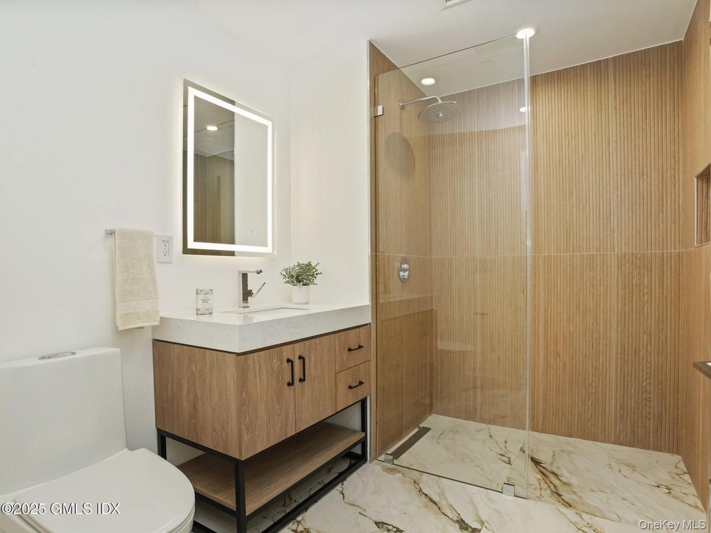 1188 King - Photo 9