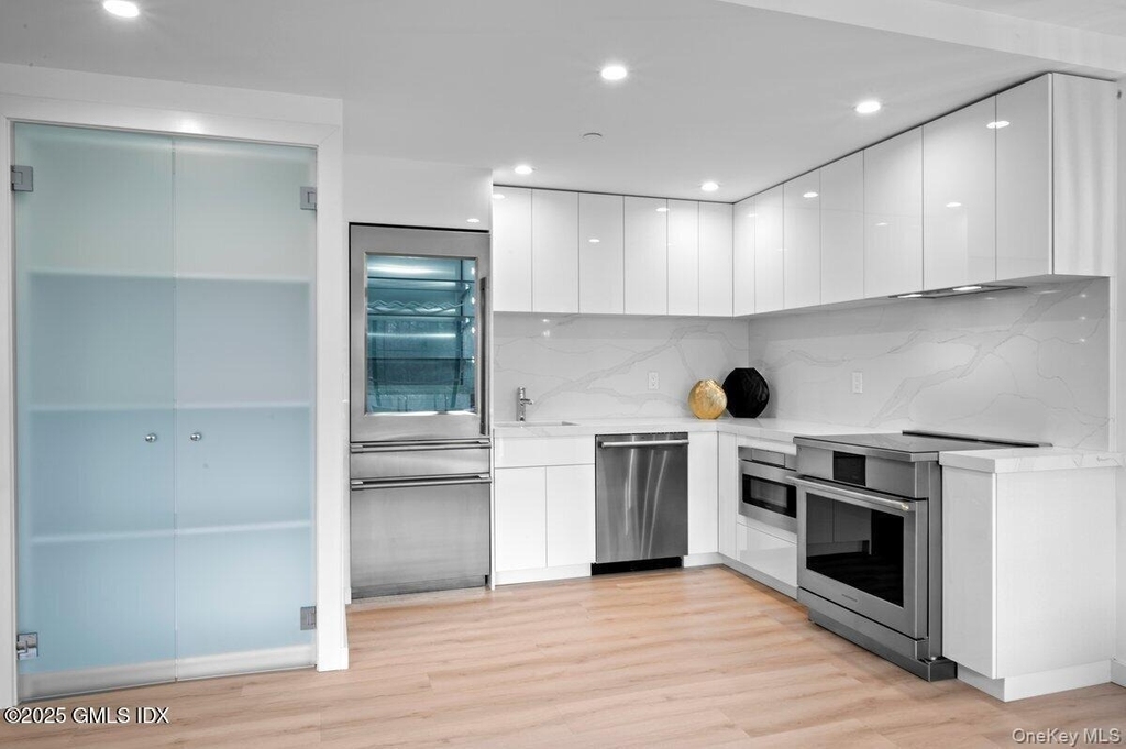 1188 King - Photo 5