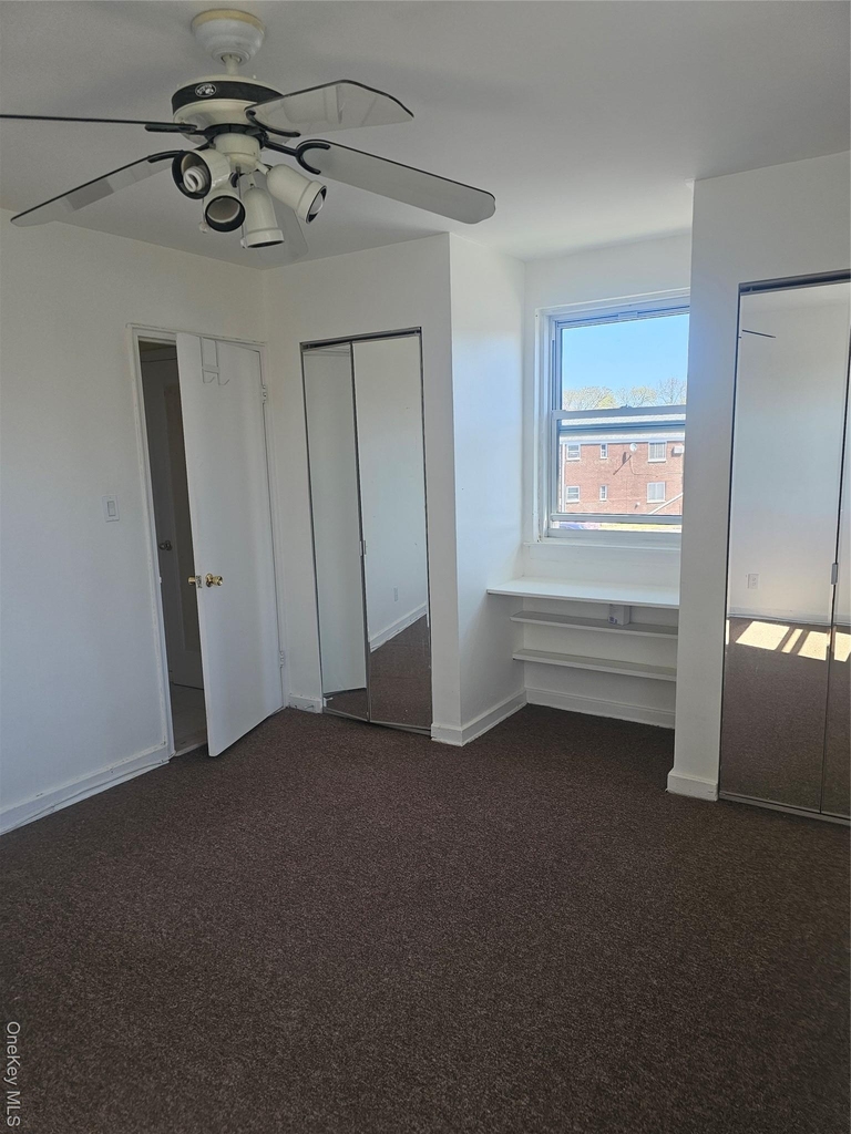 76-37 Commonwealth Boulevard - Photo 4