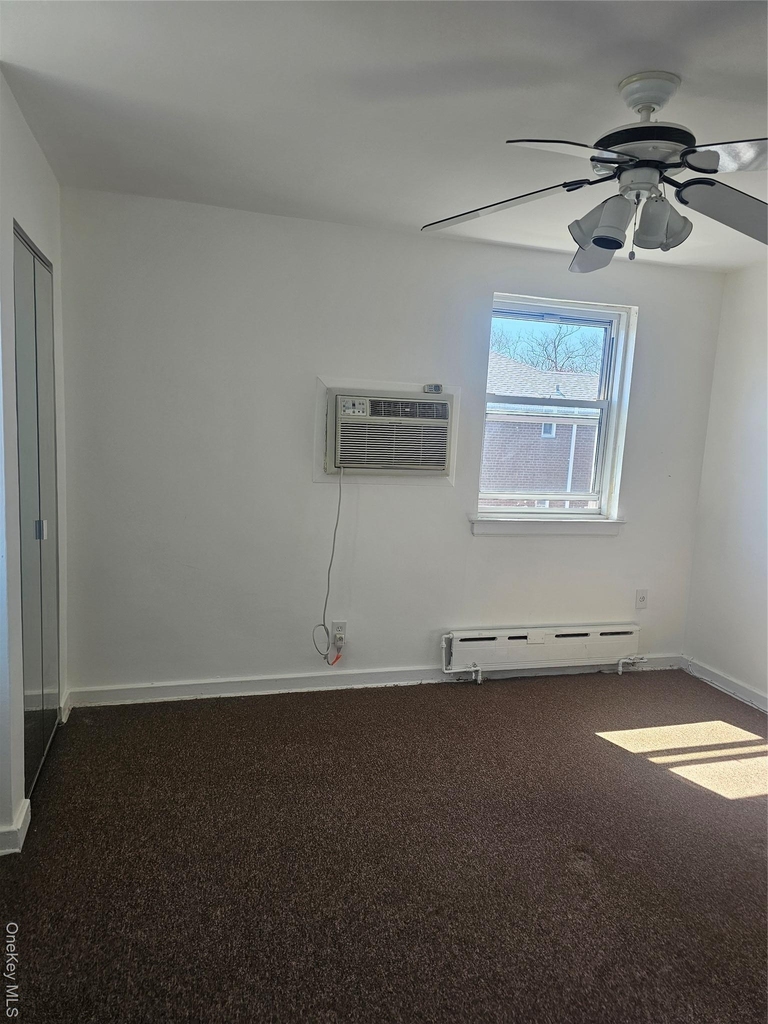 76-37 Commonwealth Boulevard - Photo 5