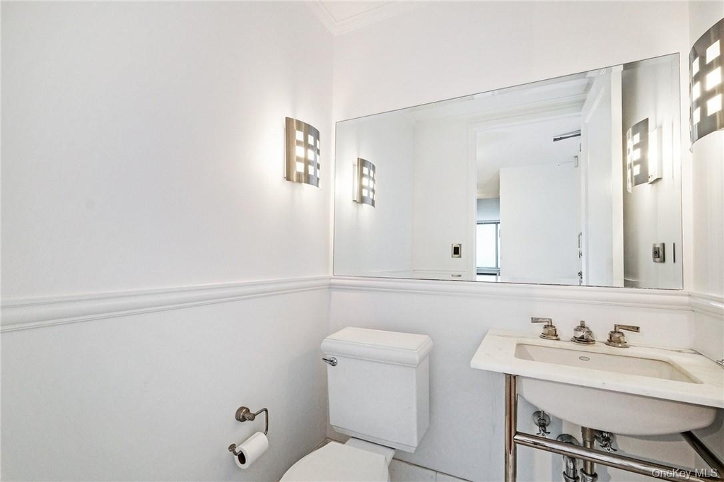 10 City Place - Photo 8