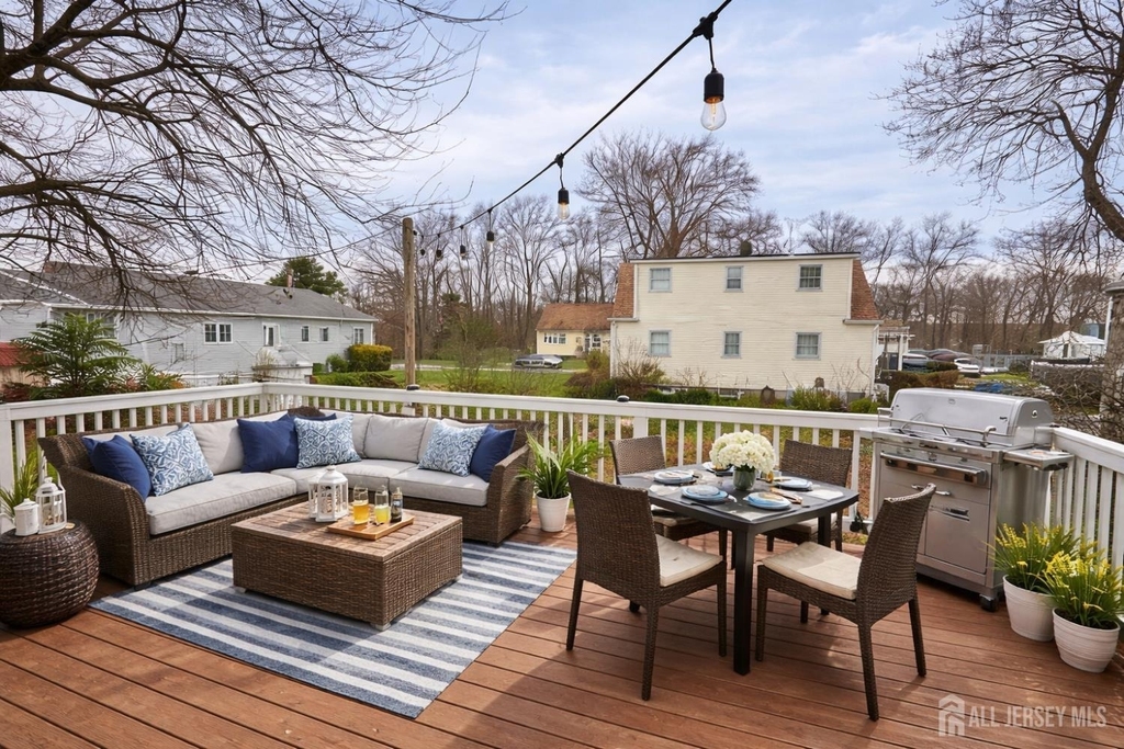 57 Ray Street - Photo 5