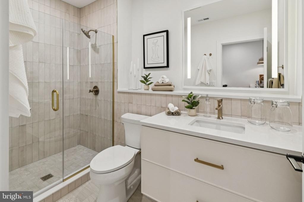 20 W Allens Lane - Photo 3