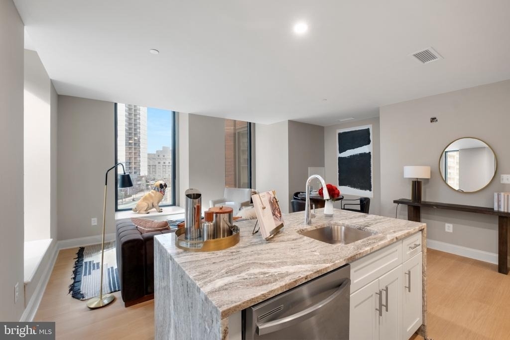 1601 Cherry Street - Photo 1