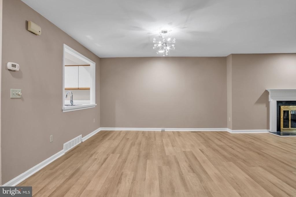 1127 Wicklow Court - Photo 11
