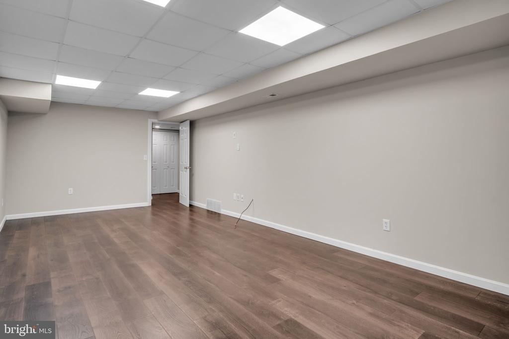 1127 Wicklow Court - Photo 30