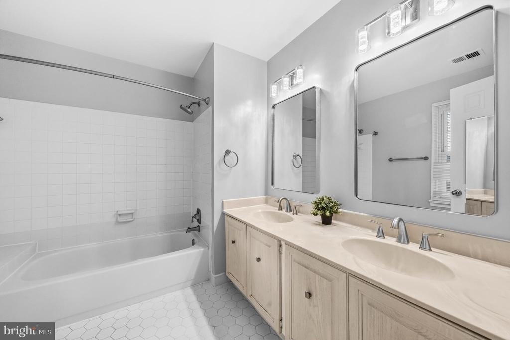 7520 Royal Dominion Drive - Photo 32
